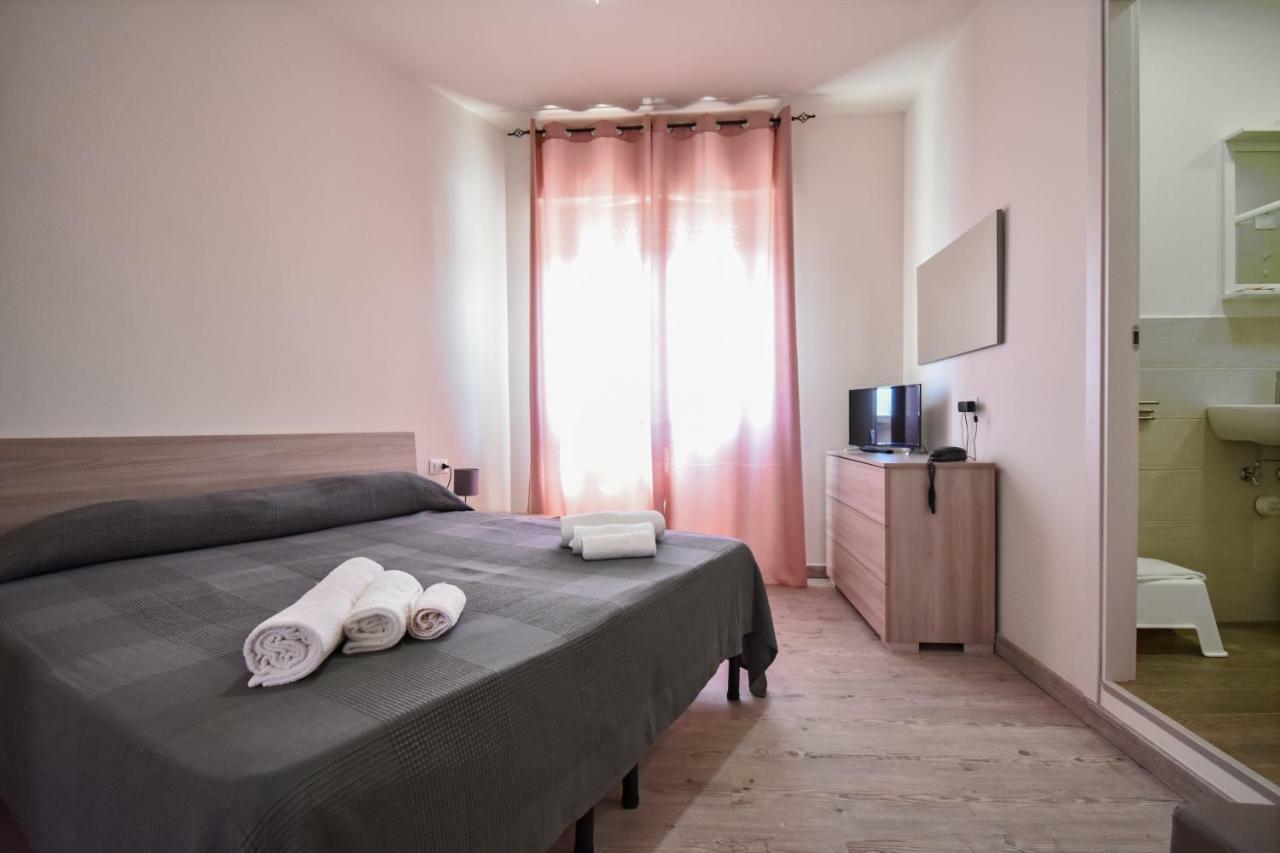 Hotel La Pineta Carrare Extérieur photo